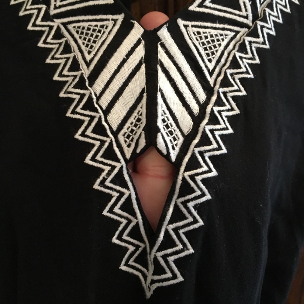 Black romper with white stitched embellishment - Picture 3 of 7